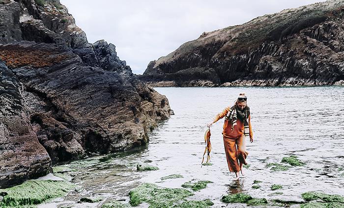Noelle foraging seaweed at Aberfforest Beach.